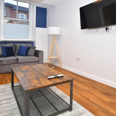 Ferienwohnung Westport Road Stoke-on-Trent Exterior foto